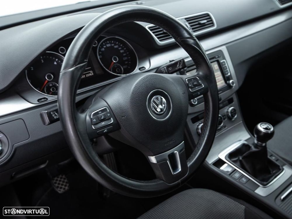 VW Passat Variant - 15