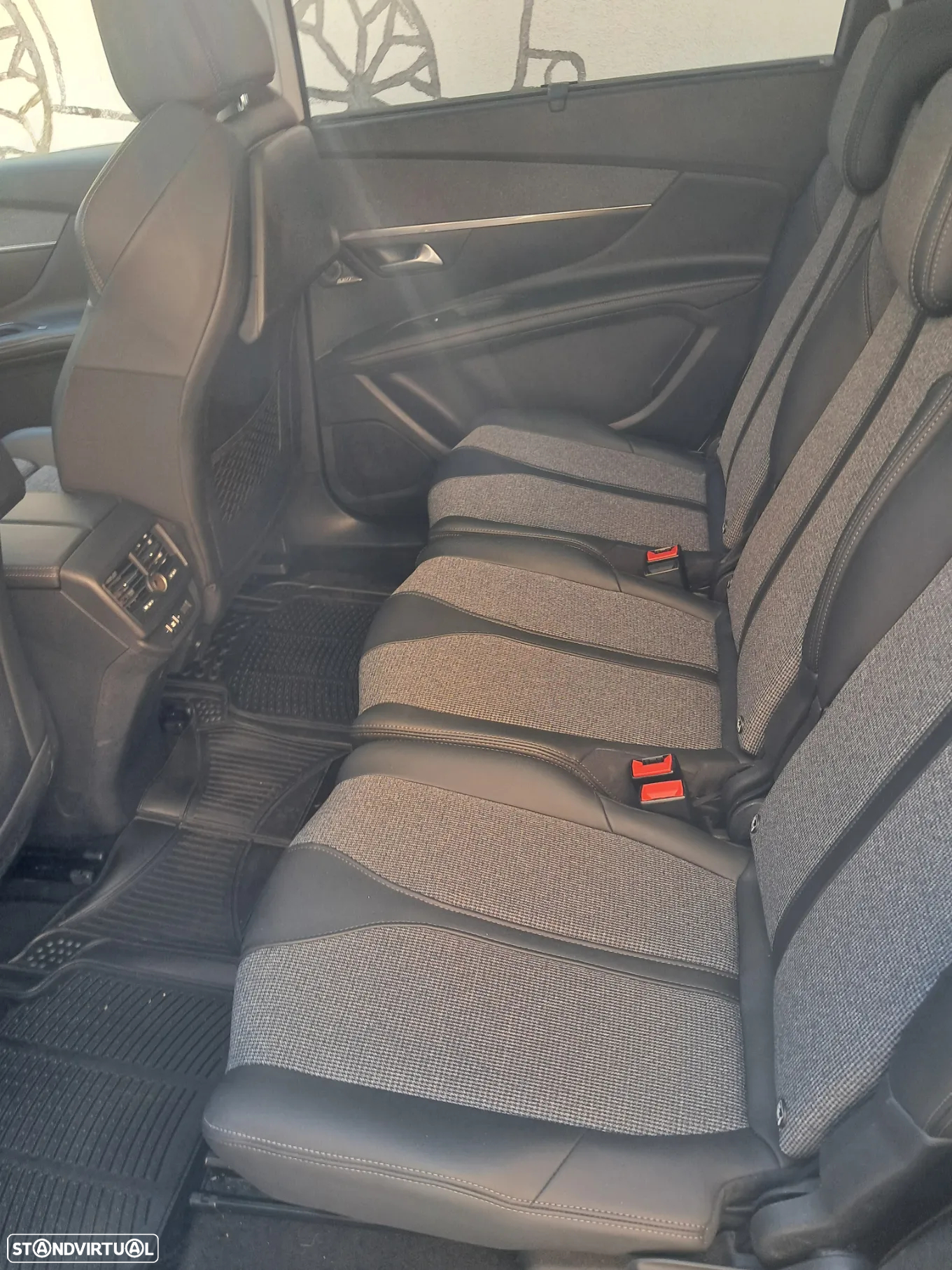 Peugeot 5008 1.2 PureTech Allure EAT8 - 9