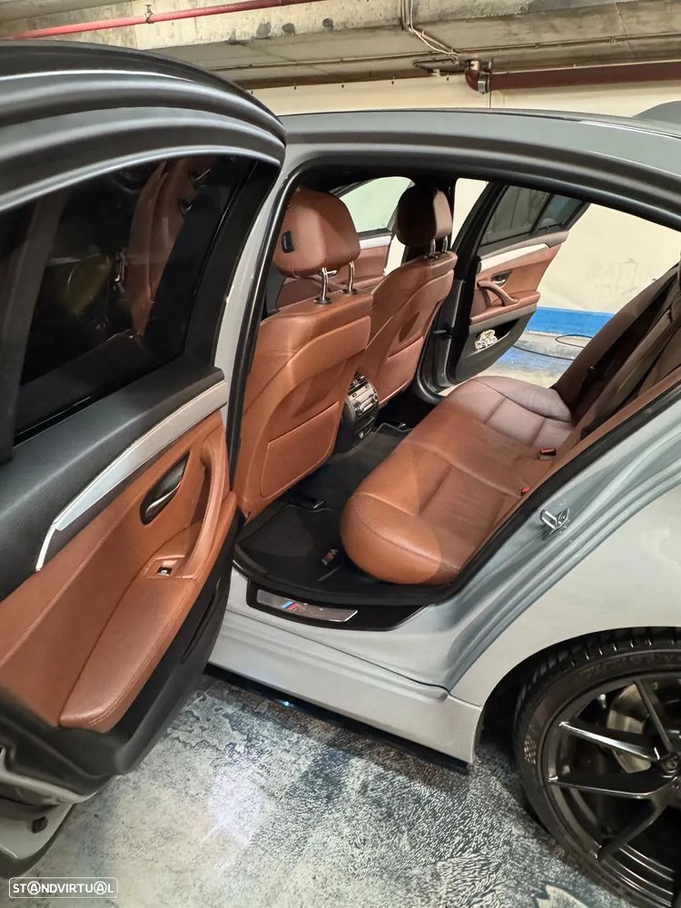 BMW M550d xDrive Auto - 12