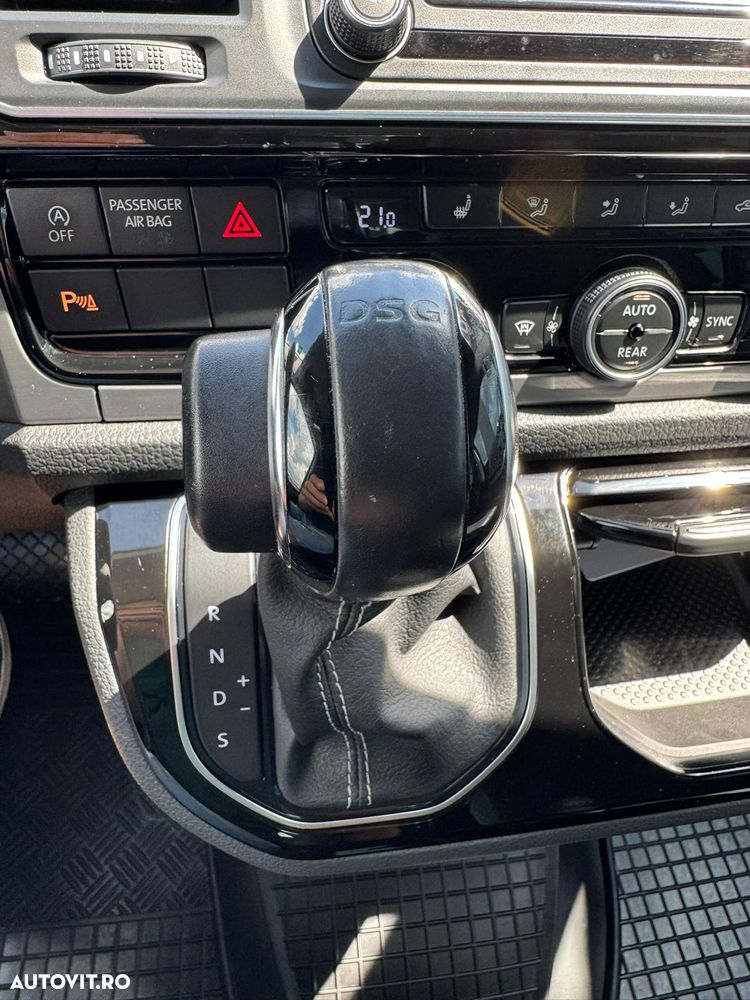 Volkswagen Multivan - 10