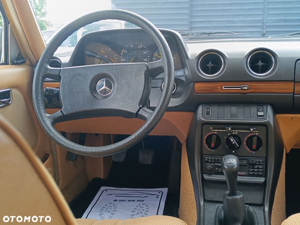 Mercedes-Benz W123 - 20