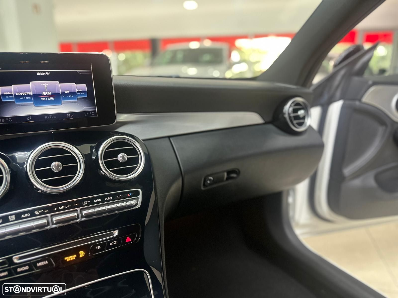 Mercedes-Benz C 250 d Coupe 9G-TRONIC AMG Line - 37