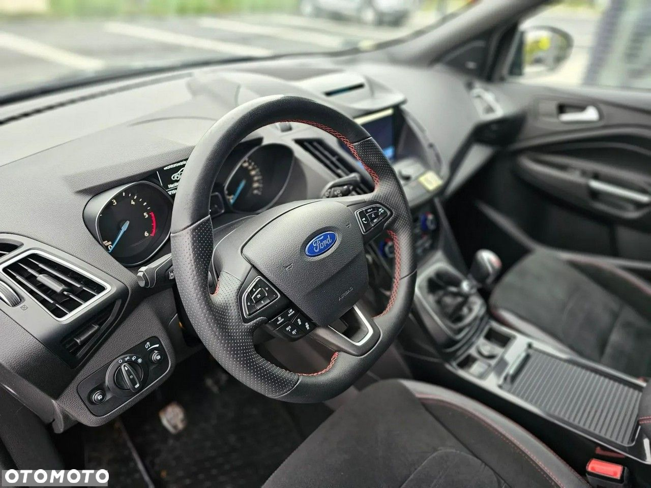 Ford Kuga 2.0 TDCi FWD ST-Line - 18