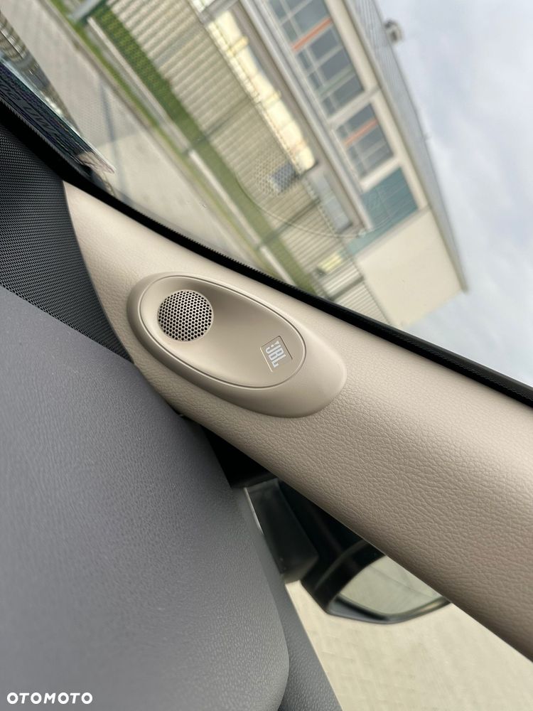 Toyota Camry 2.5 Hybrid Executive CVT - 18