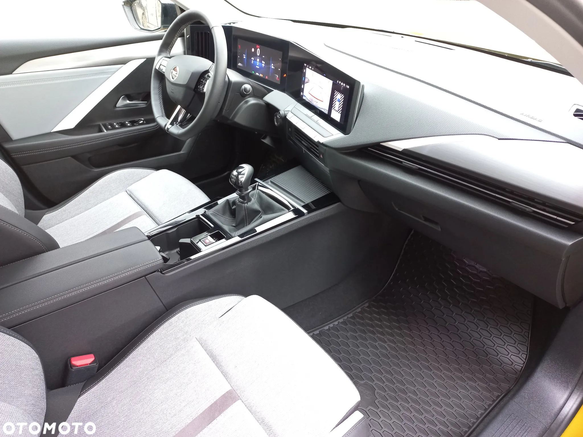Opel Astra VI 1.2 T Elegance S&S - 12