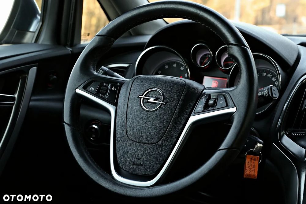 Opel Astra 1.6 Turbo - 33