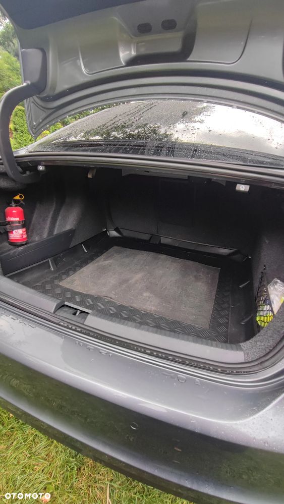 Volkswagen Jetta 1.6 TDI Comfortline - 6