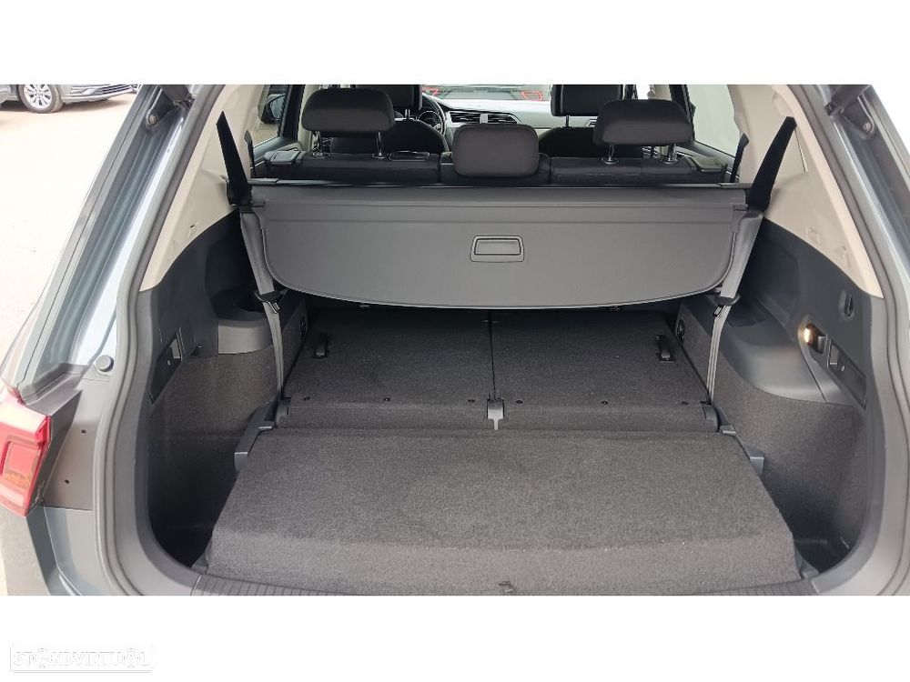 VW Tiguan Allspace 2.0 TDI Confortline DSG - 13