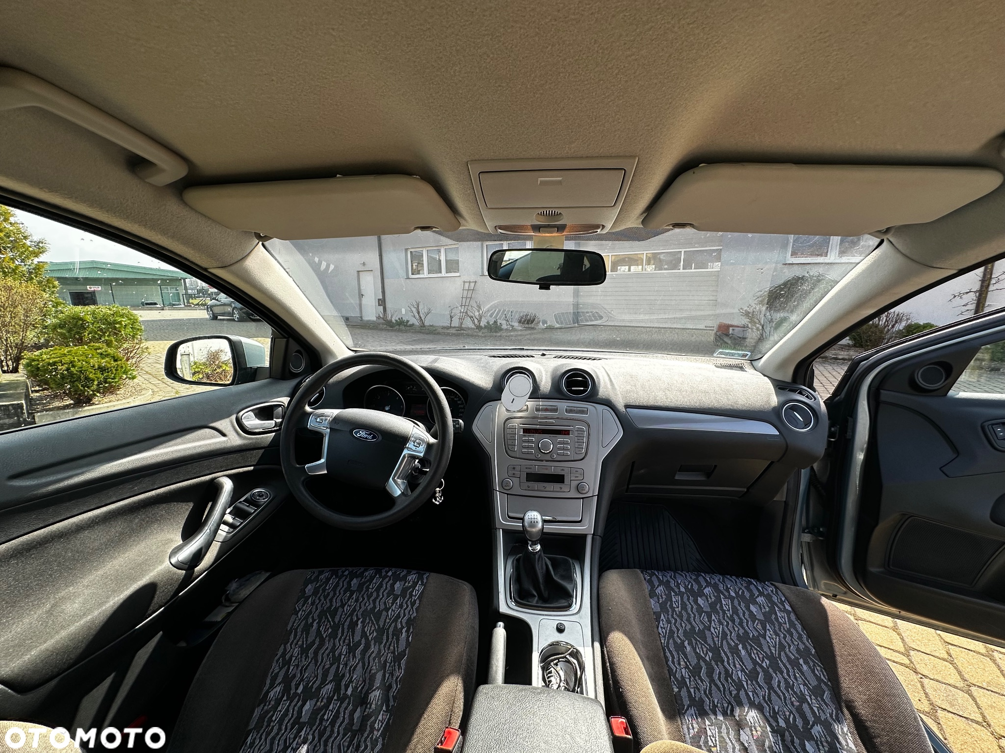 Ford Mondeo 1.8 TDCi Ambiente - 12