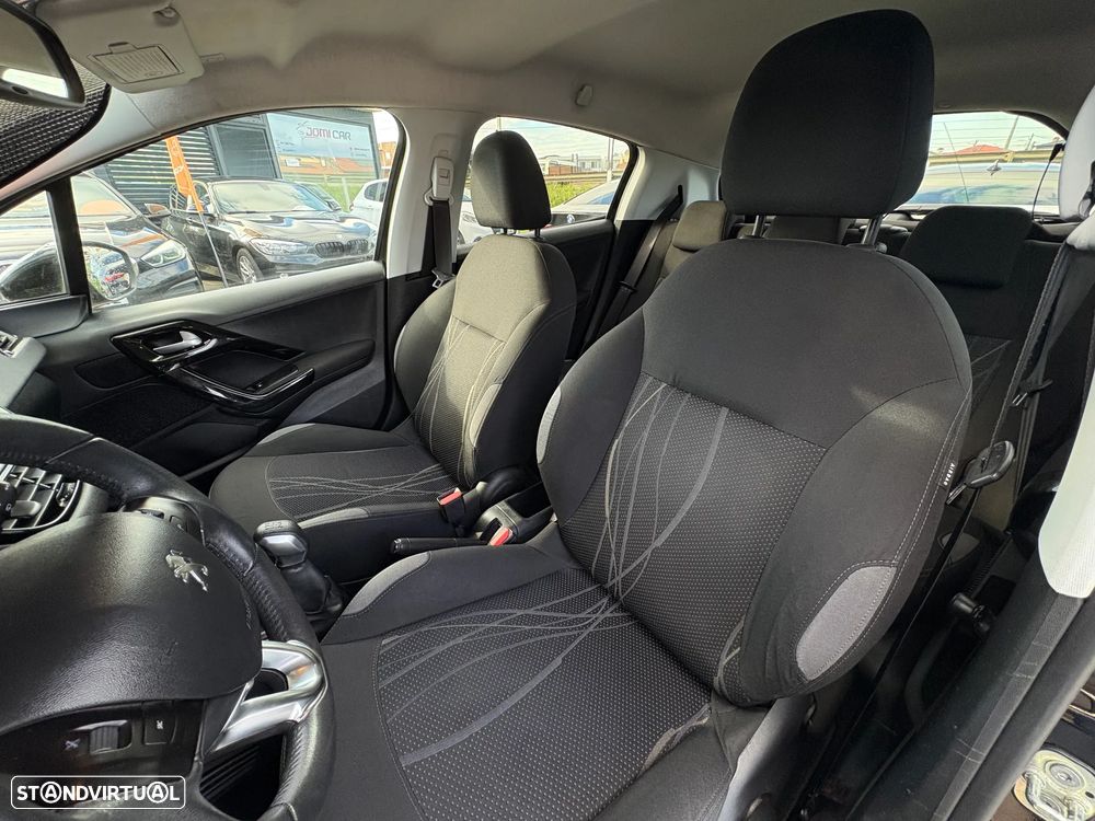 Peugeot 208 1.4 HDi Active - 10