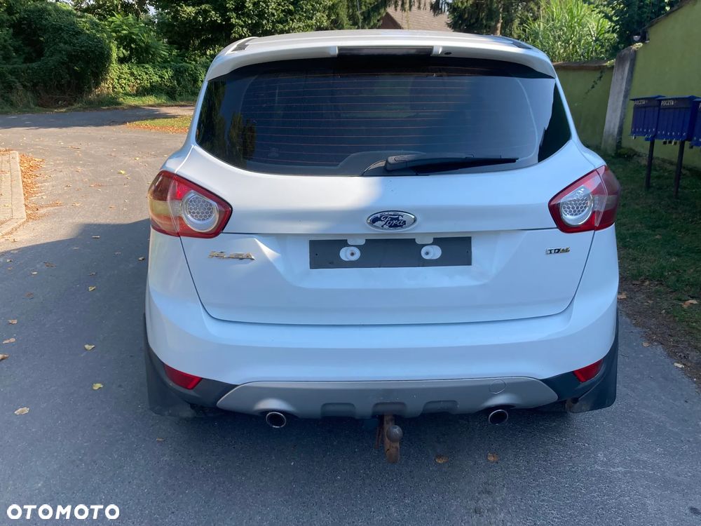 Ford Kuga 2.0 TDCi 2x4 Titanium - 4