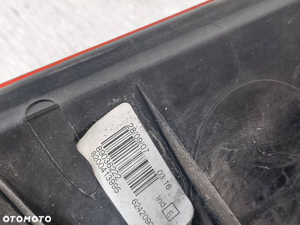 LAMPA TYLNA PRAWA DACIA LOGAN 8200413995 KOMBI - 2