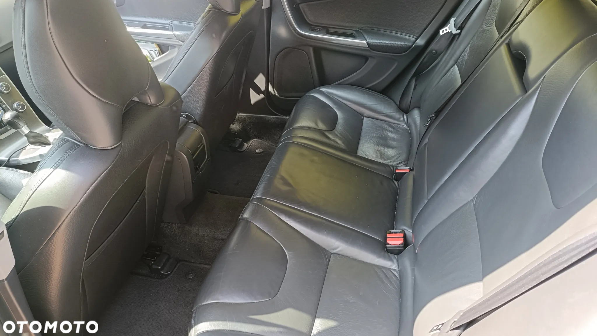 Volvo V60 D2 Momentum - 14