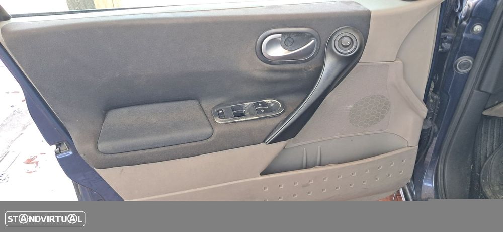 Renault Mégane 1.5 dCi Confort Authentique - 9