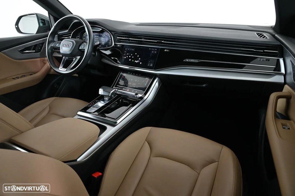 Audi Q8 55 TFSIe quattro Tiptronic - 25