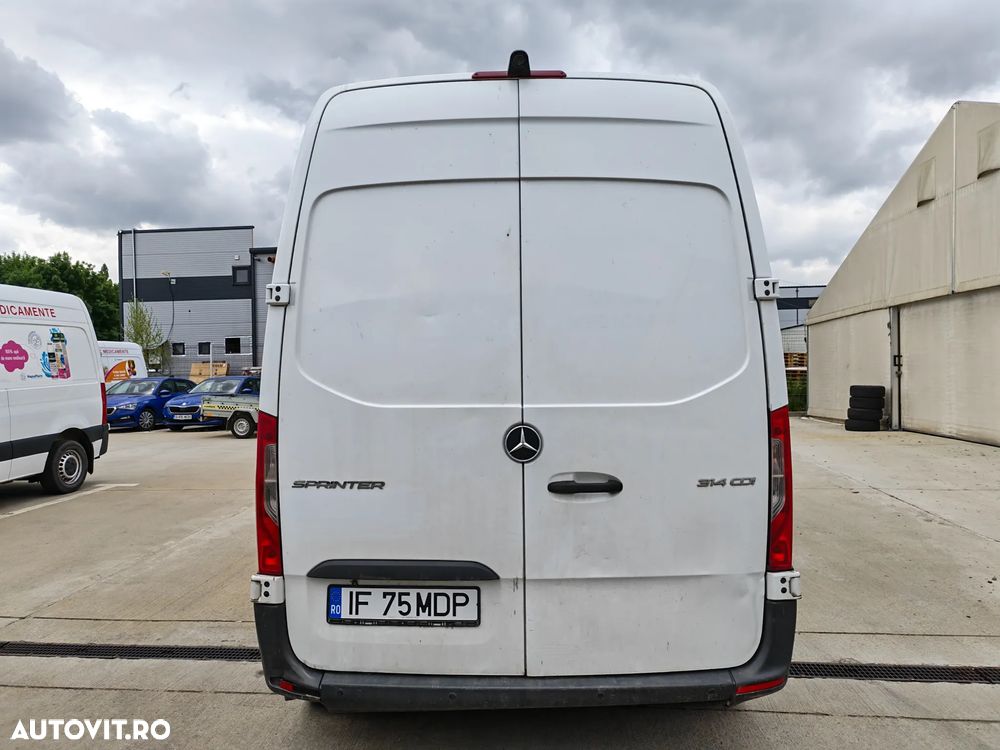 Mercedes-Benz Sprinter - 3