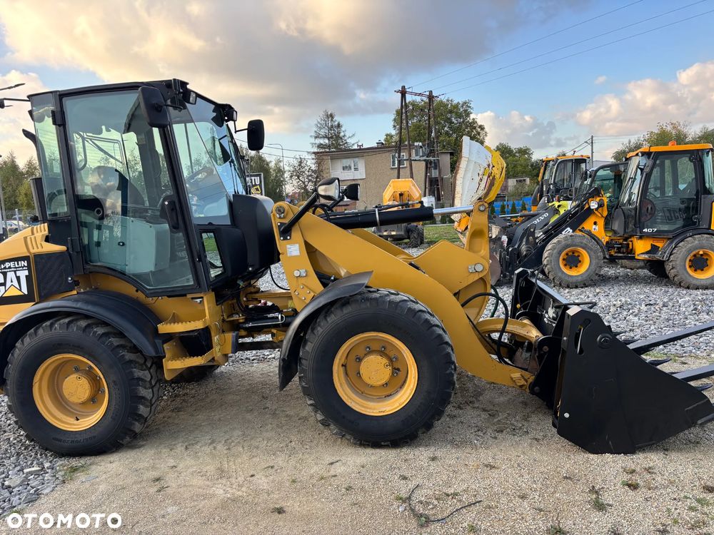 Caterpillar 908H - 5
