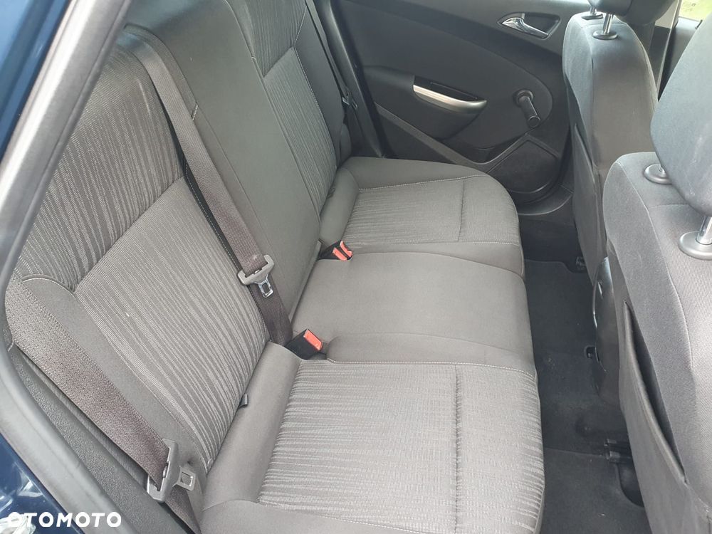 Opel Astra 1.4 Turbo Design Edition - 36