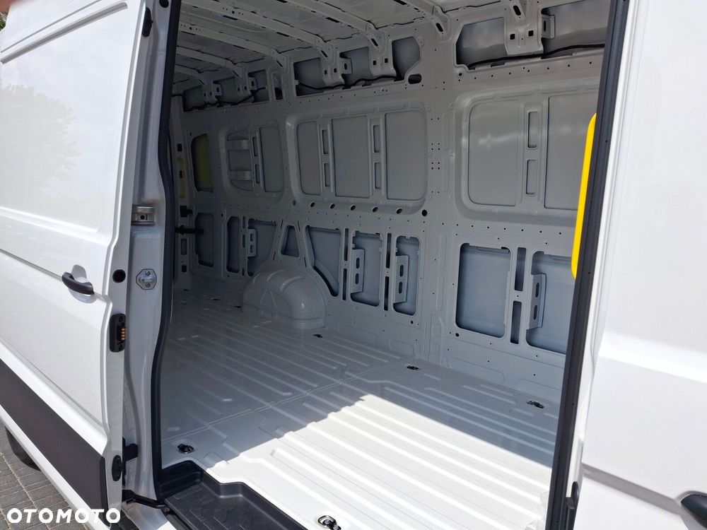 Volkswagen Crafter - 13