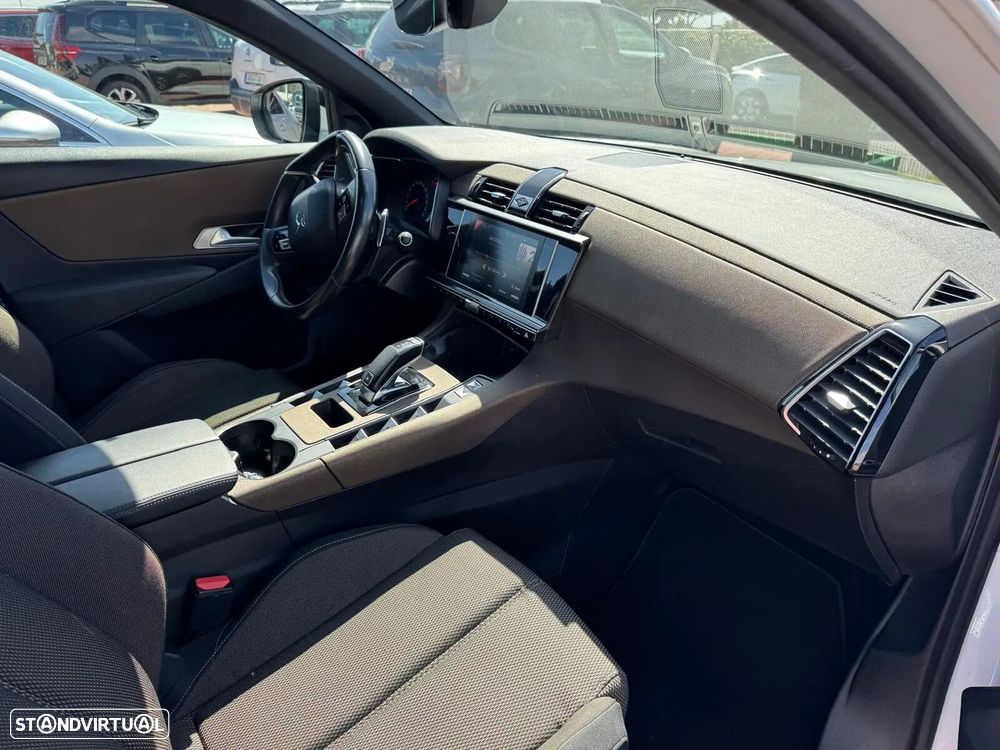 DS DS7 Crossback 1.5 BlueHDi Performance Line EAT8 - 32