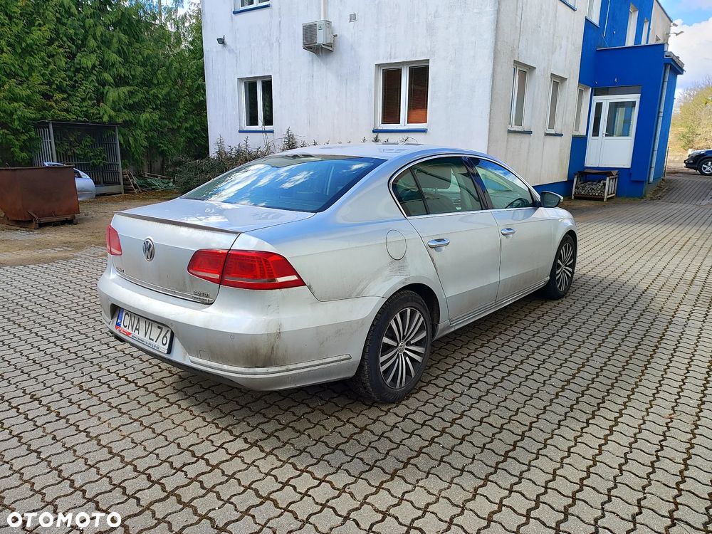 Volkswagen Passat 2.0 TDI Highline R-Style DSG - 4