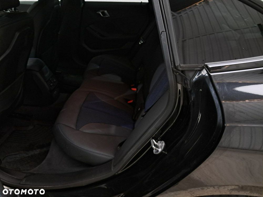 BMW Seria 2 218i M Sport - 12