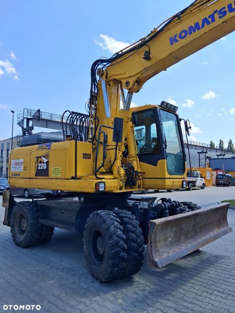 Komatsu PW220-7E0 - 10