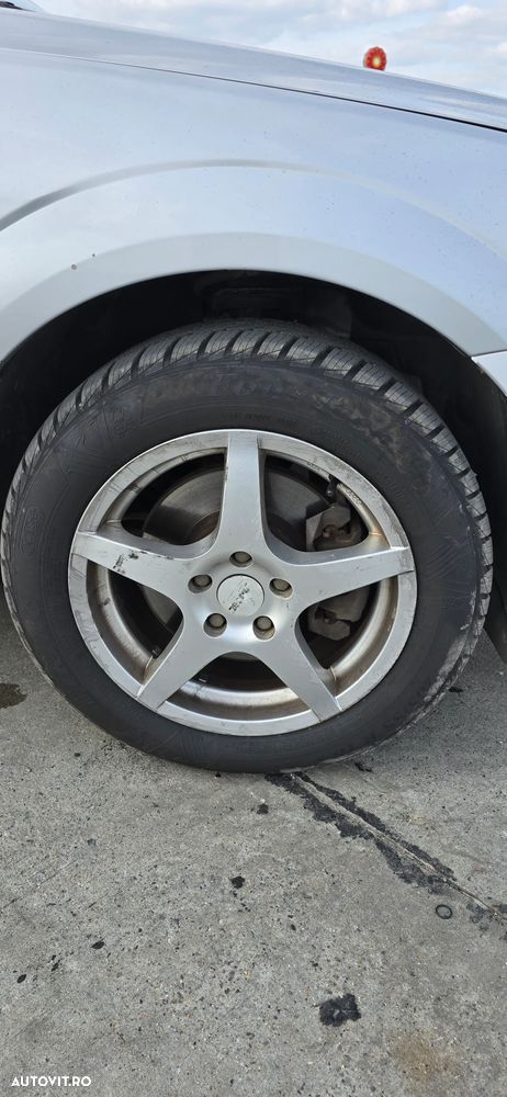 Ford Mondeo 1.8 Ghia - 4