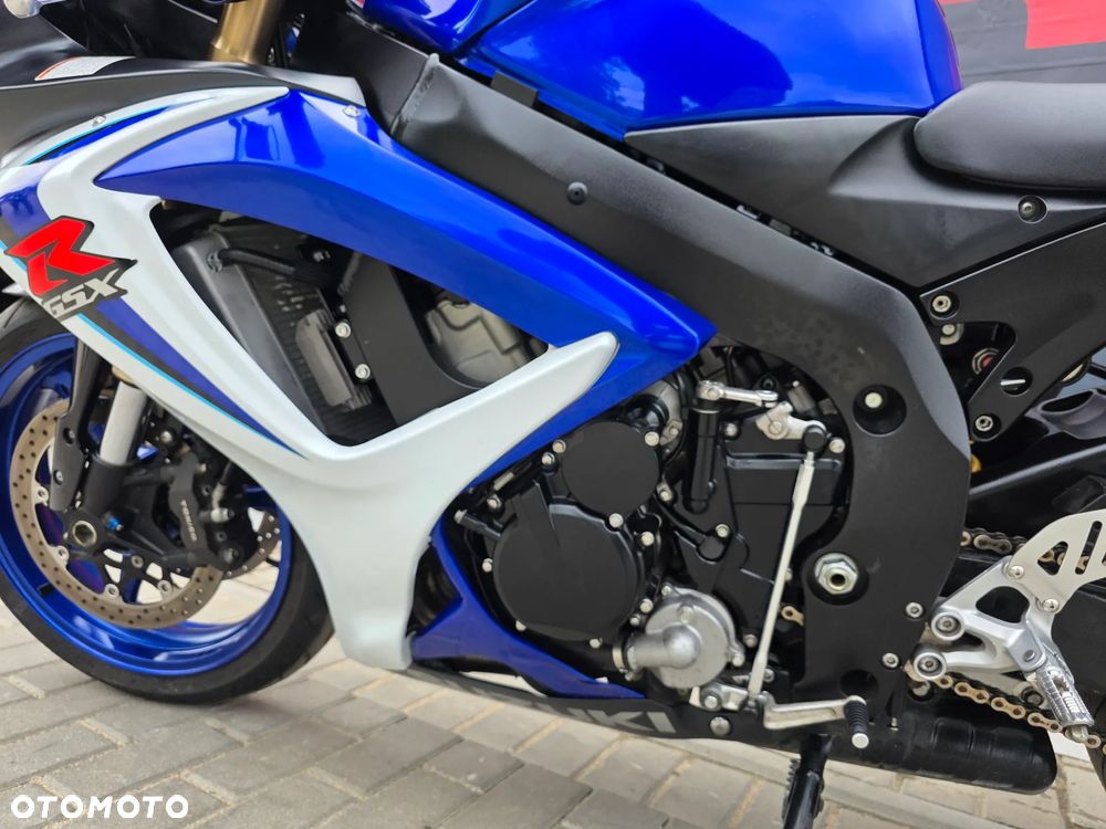 Suzuki GSX-R - 10