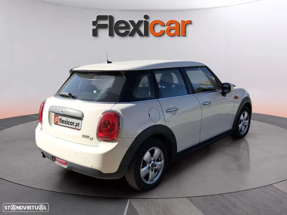 MINI 5 Portas One D - 5