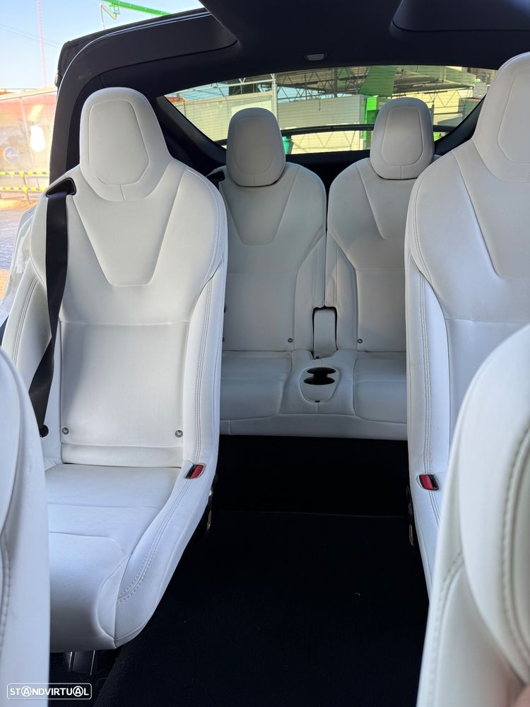 Tesla Model X 100D - 7