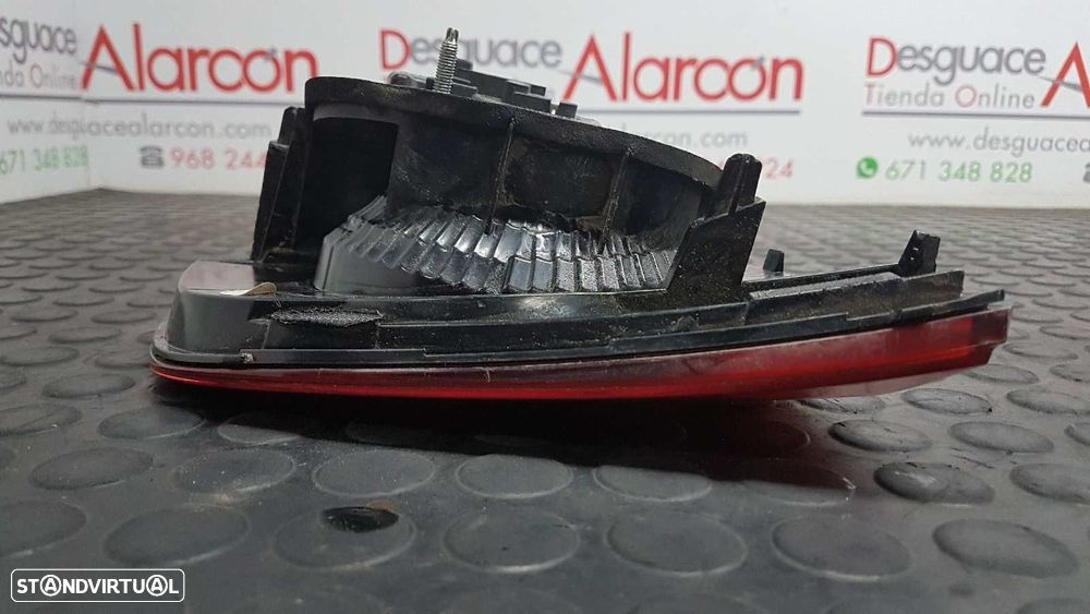 FAROLIM TRASEIRO DIREITO VOLKSWAGEN GOLF VI (5K1) ADVANCE - 5