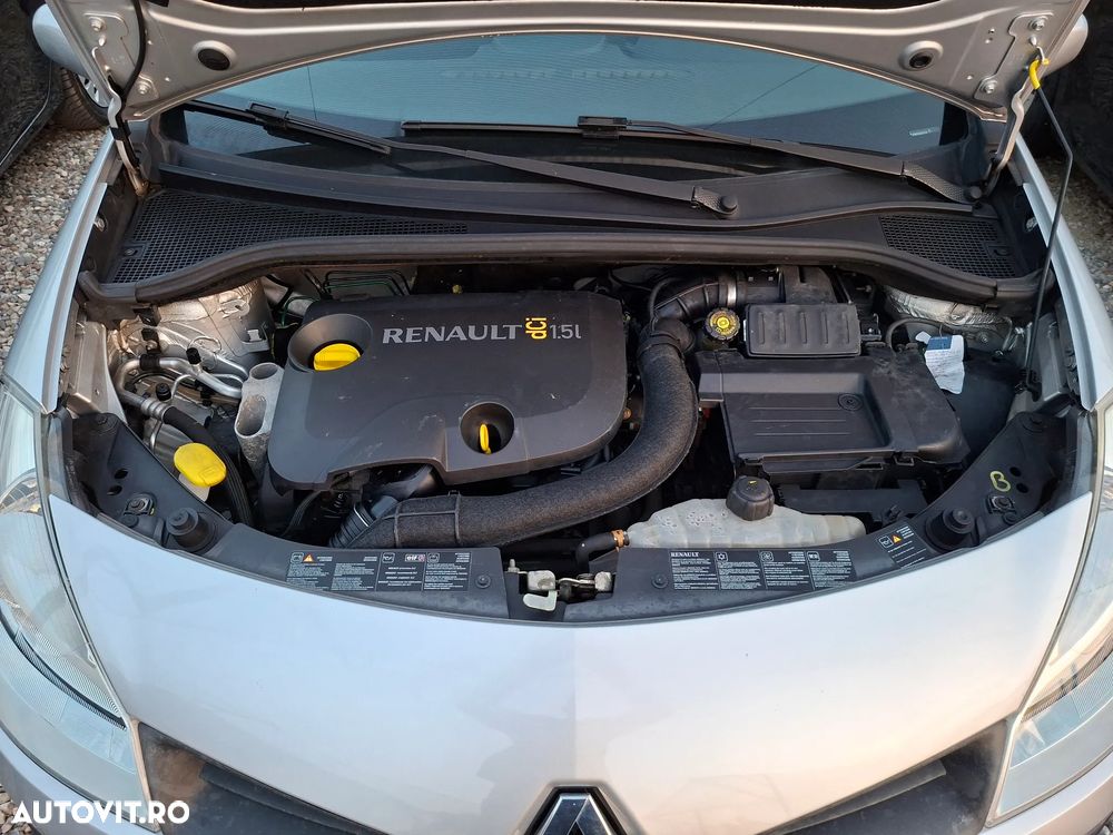 Renault Clio - 11