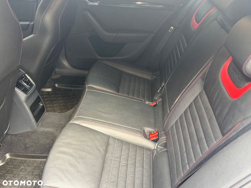 Skoda Octavia 2.0 TDI (Green tec) RS - 12