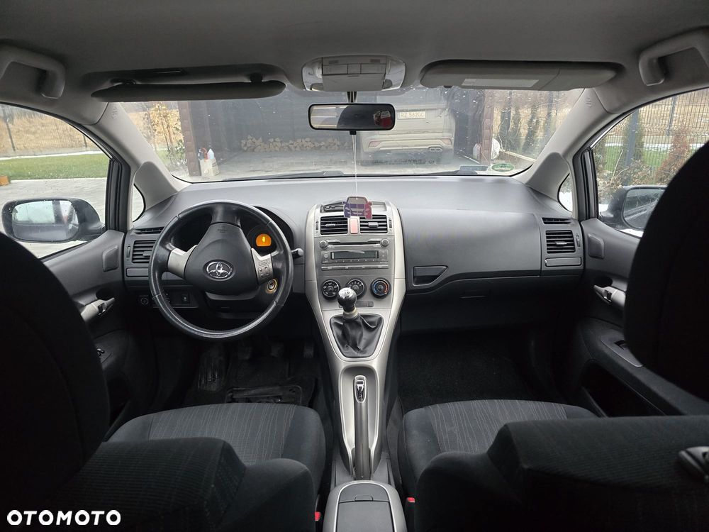 Toyota Auris 1.4 VVT-i Terra - 7