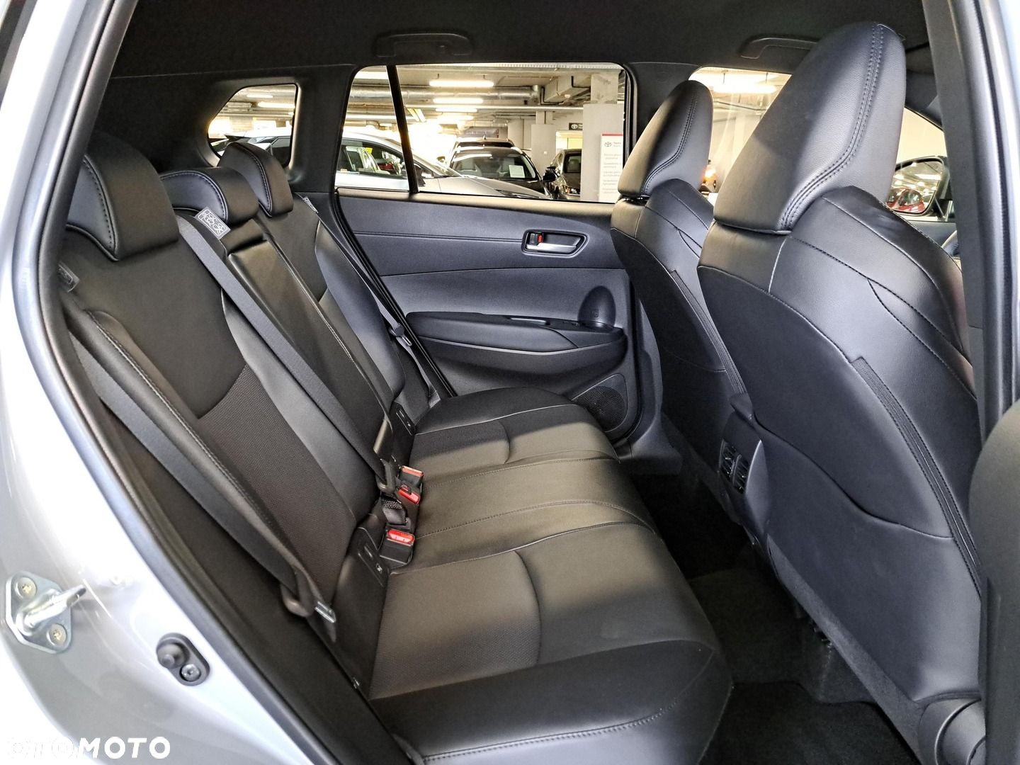 Toyota Corolla Cross 2.0 Hybrid Executive AWD - 14