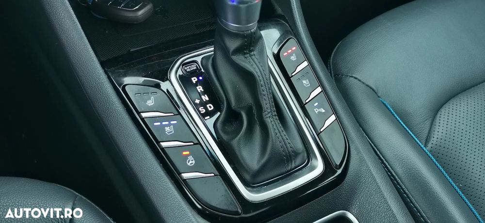 Hyundai IONIQ 1.6 GDI Premium - 30