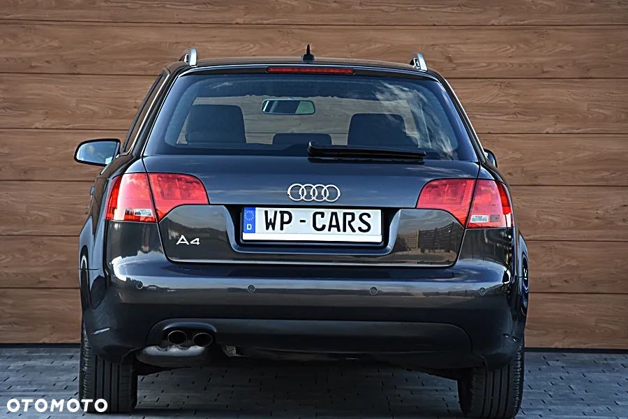 Audi A4 Avant 2.0 TDI - 10