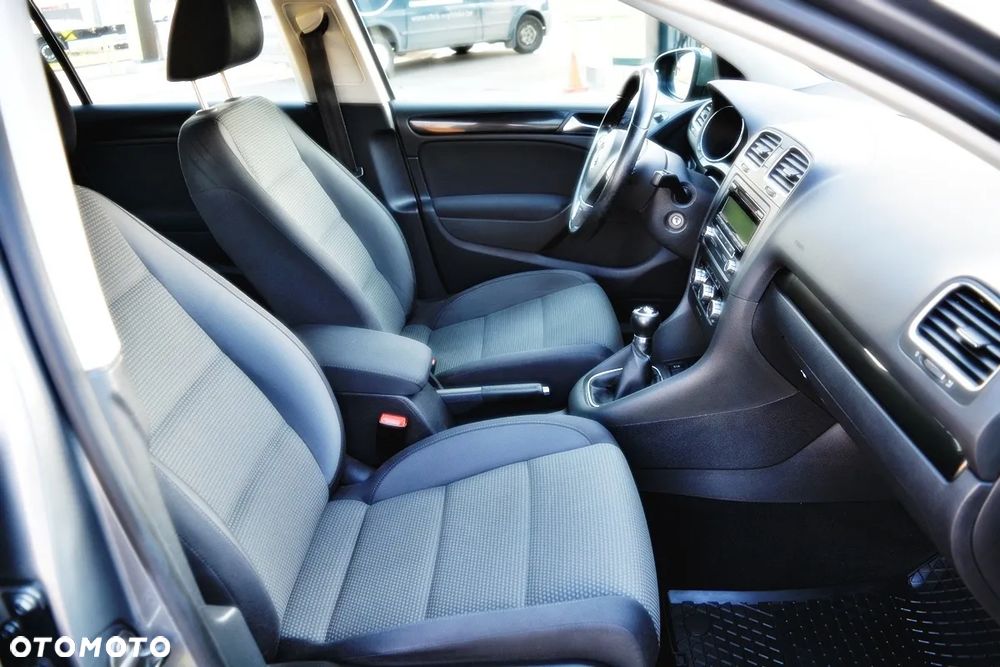 Volkswagen Golf 1.6 Edition - 12