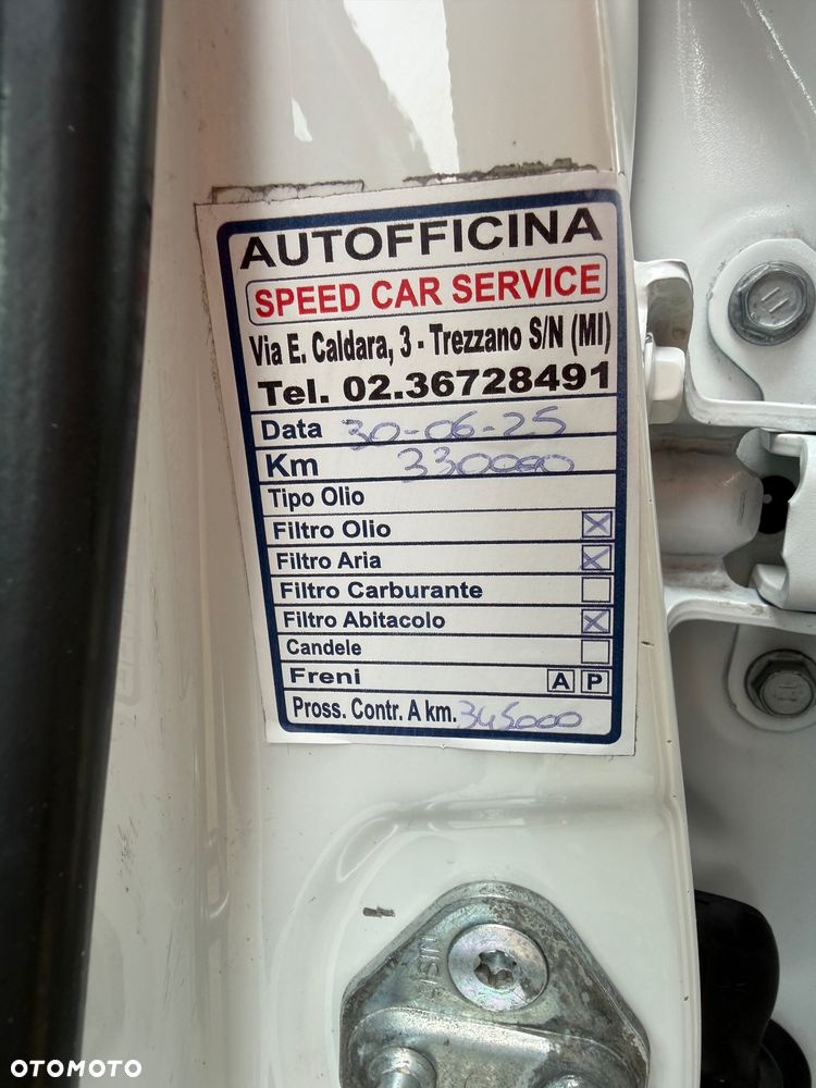 Toyota Auris Hybrid 135 Premium - 16