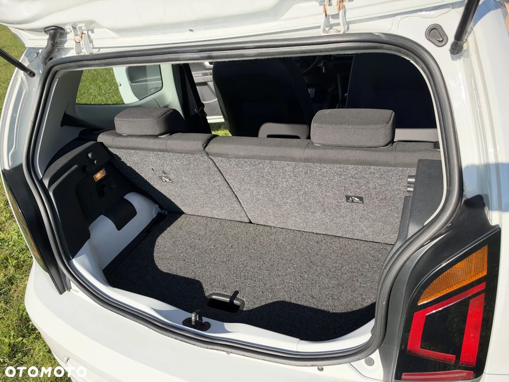 Volkswagen up! - 29