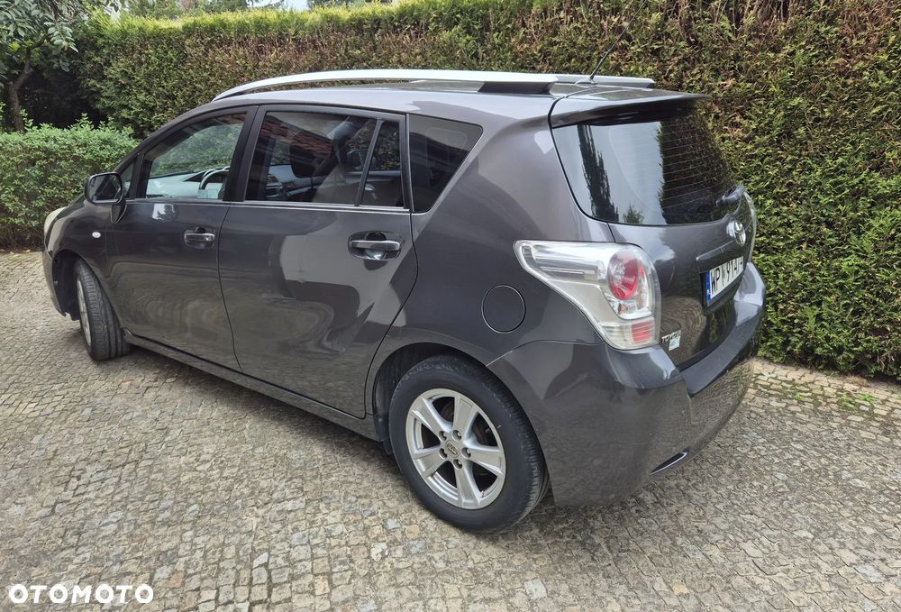 Toyota Verso 2.0 D-4D Sol 7os - 8