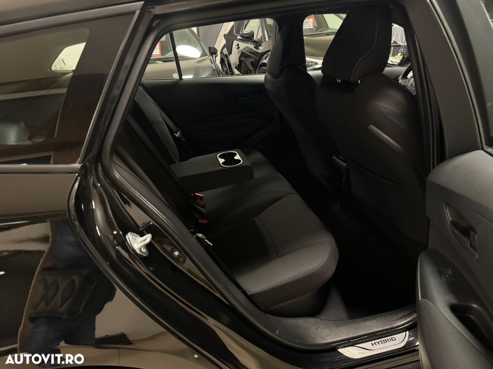 Toyota Corolla 1.8 Hybrid Comfort - 27