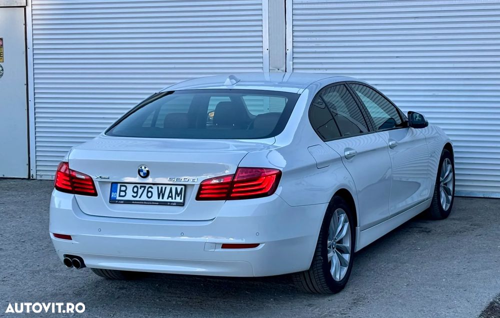 BMW Seria 5 520d xDrive AT - 13