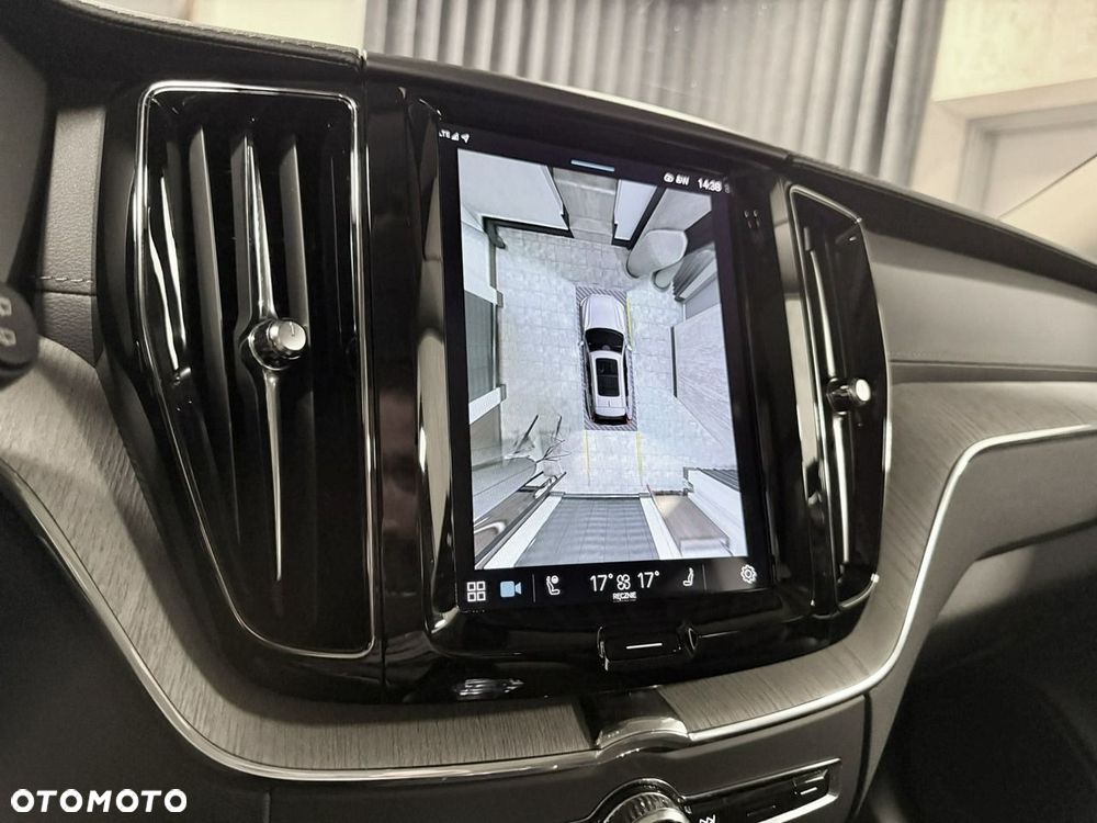Volvo XC 60 T8 Plug-In Hybrid AWD Inscription Expression - 17