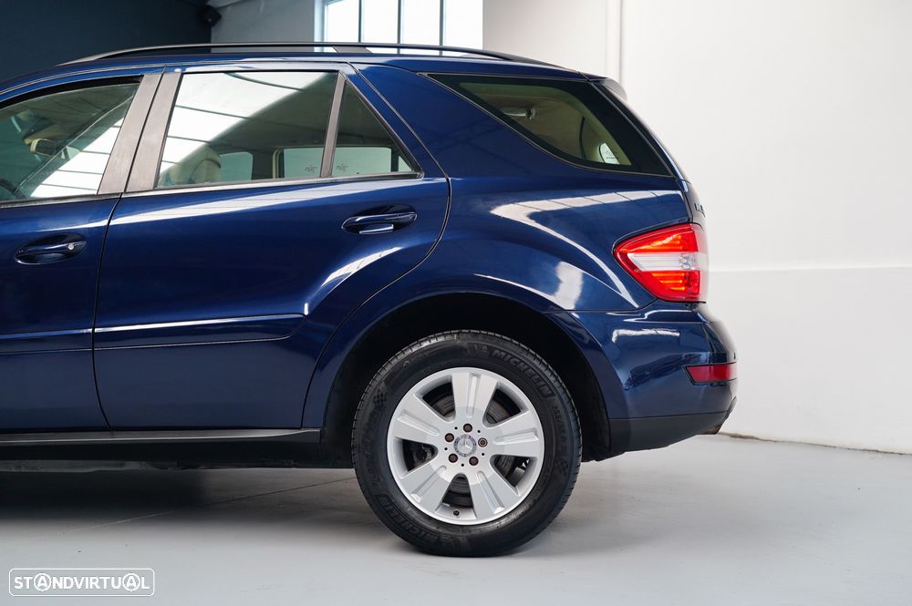 Mercedes-Benz ML 350 CDI BlueEfficiency - 24