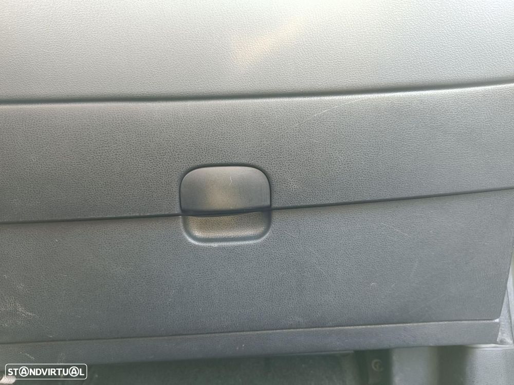 PORTA LUVAS NISSAN QASHQAI J10 - 1