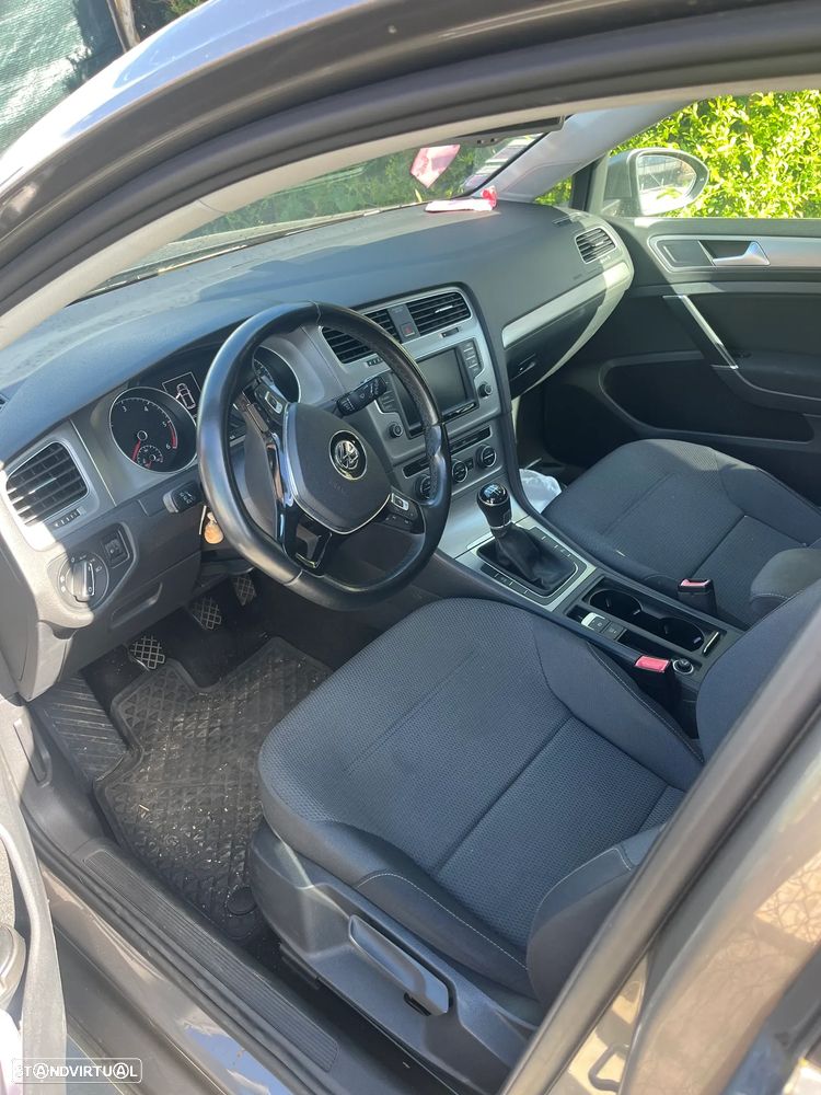 VW Golf 1.6 TDi BlueMotion Confortline - 4