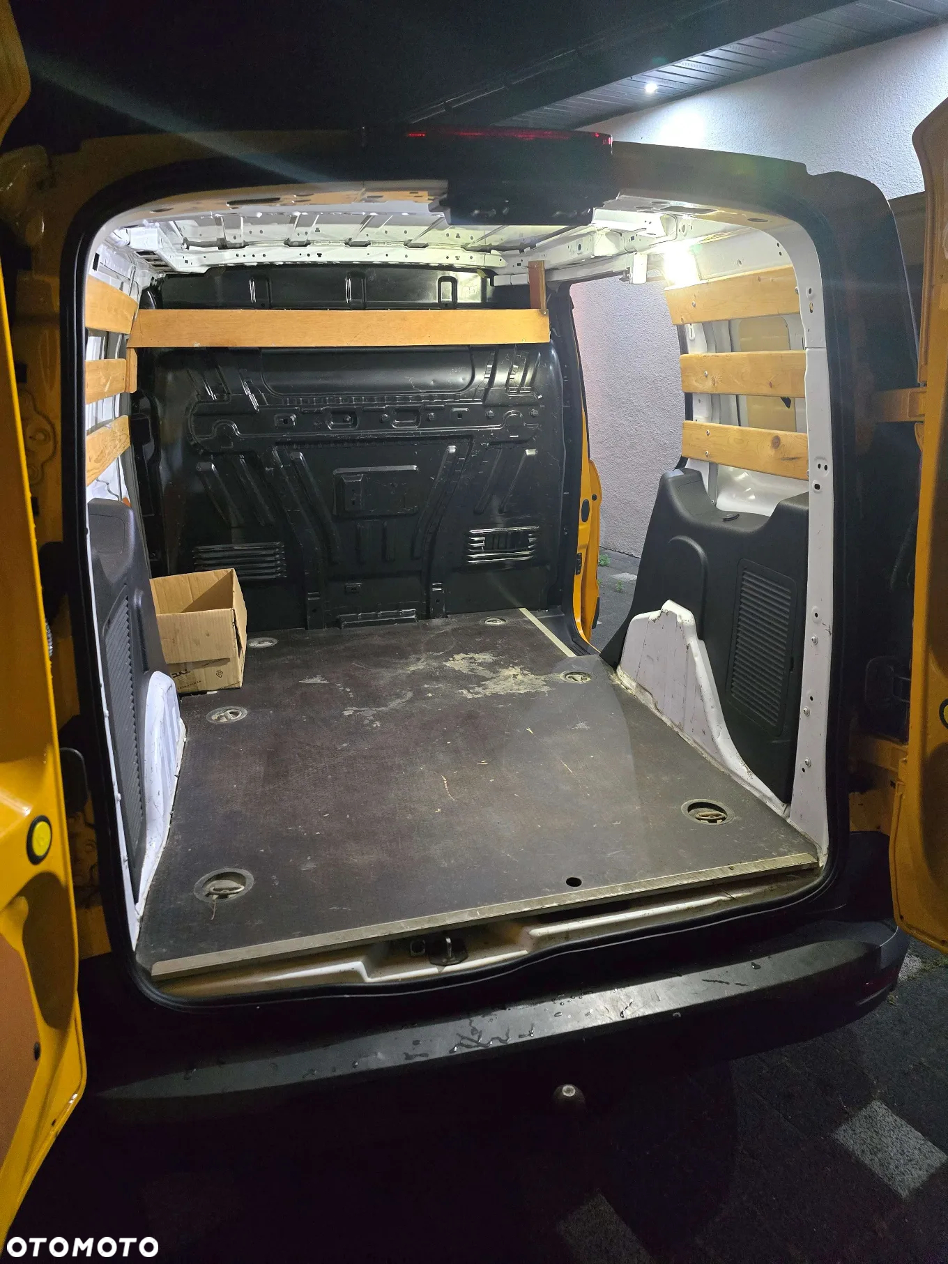 Ford Transit Connect - 4