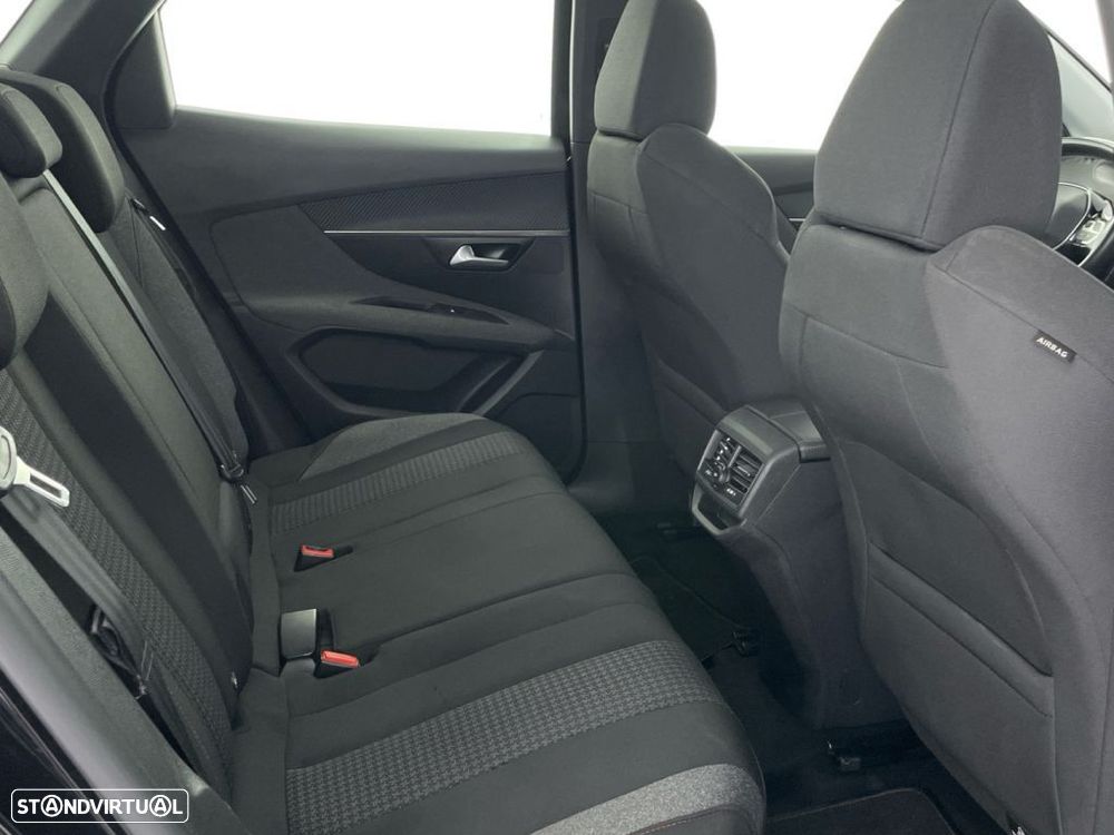 Peugeot 3008 1.2 PureTech Active Pack - 31